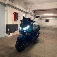 Yamaha Xmax 125 Iron Max