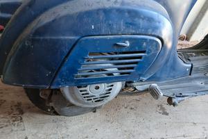 vespa 50 del 1963 con sportello piccolo