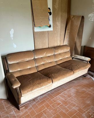 Set divano letto e due poltrone
