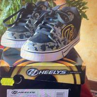 Scarpe Heelys con rotelle