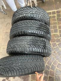 Gomme auto