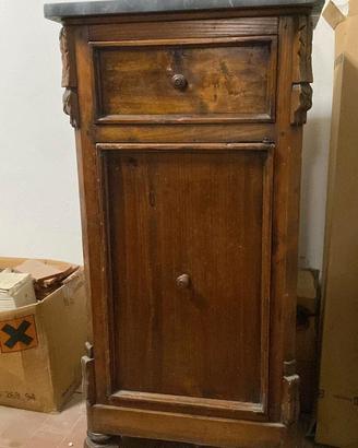 Comodino inizi '900.