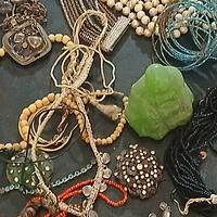 serie di gioie vintage, etnici e preziosi.