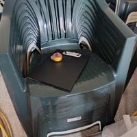 Set sedie e tavolo in plastica