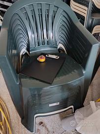 Set sedie e tavolo in plastica