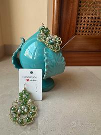 Orecchini in pizzo chiacchierino e pietre verdi