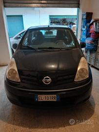 Nissan pixo