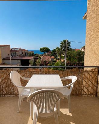 Appartamento al Primo Piano con Vista Mare
