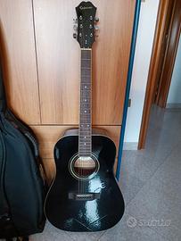 chitarra Epiphone nuova + accordatore e borsa