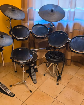 Batteria elettronica Alesis DM-10 con pedale TAMA