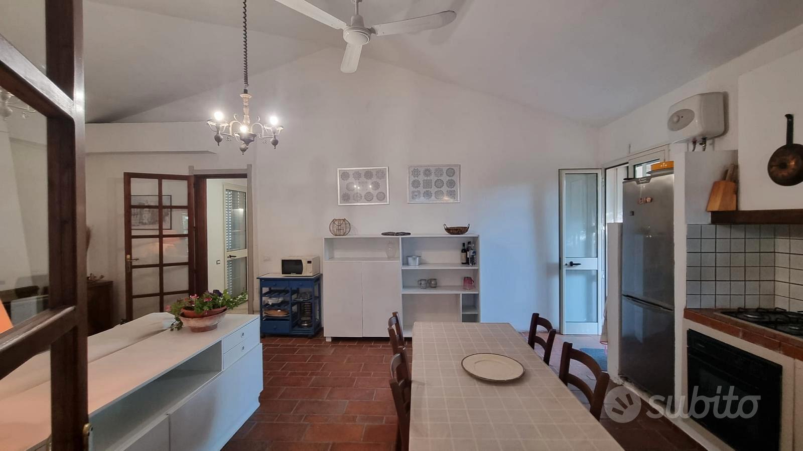 Villa immersa nel verde - Vista 3