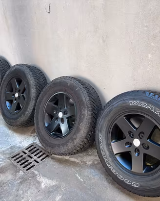 Gomme per jeep 245/75r17 M+S