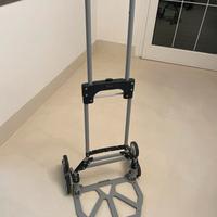 Carrello porta pacchi per scala