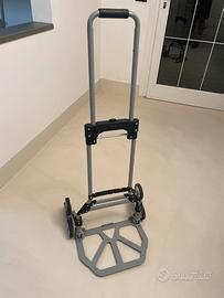 Carrello porta pacchi per scala