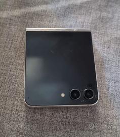 Samsung Galaxy Z Flip5 per pezzi di ricambio