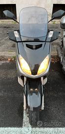 Yamaha x-max 250