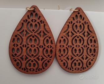 orecchini in legno 