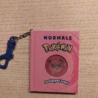 Portachiave/libro Pokémon anni 2000.