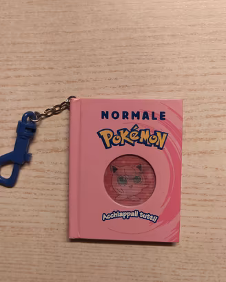 Portachiave/libro Pokémon anni 2000.