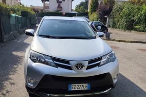 Toyota Rav 4 2.2 Diesel  150 CV + gancio traino