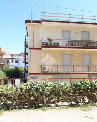 4 LOCALI A AGROPOLI