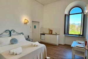 Monolocale x2 in villa vicino al mare con giardino
