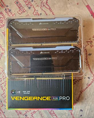 CORSAIR VENGEANCE RGB 2 x 8 GB DDR4