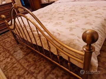 Letto matrimoniale 