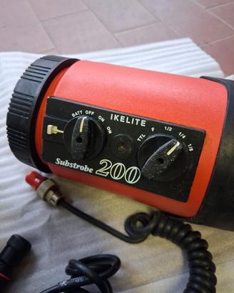 2 Flash Subacquei Ikelite Substrobe 200