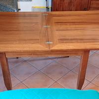 Tavolo legno massello apribile noce chiaro