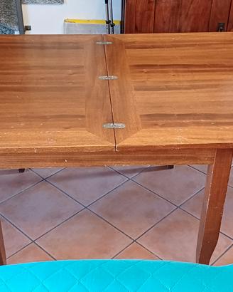 Tavolo legno massello apribile noce chiaro