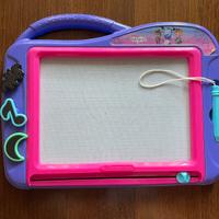 Lavagna magnetica Clementoni Vampirina Disney