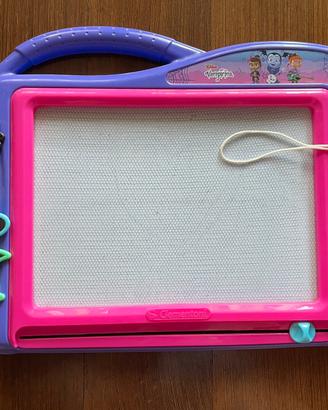 Lavagna magnetica Clementoni Vampirina Disney