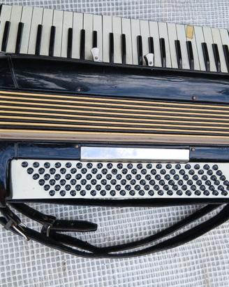 Fisarmonica vintage ANELLI con custodia.