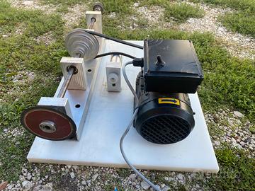 attrezzatura per montaggio  canne da  pesca 