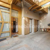 Loft bi-livello nuova costruzione con posto aut