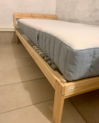Ikea Letto singolo con materasso