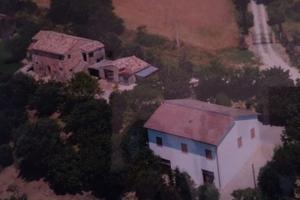 Casa colonica piu rudere accatastato come c2