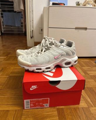 TN  squalo bianche rosa