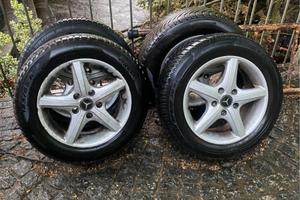 Cerchi in lega con gomme invernali