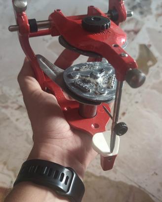 articolatore odontotecnico