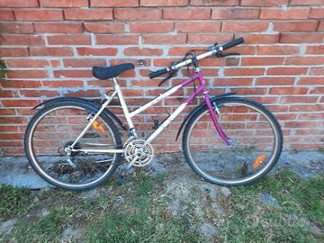 Bicicletta da donna/ragazza