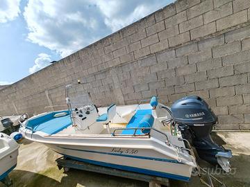BARCA LADY 5.50 CON YAMAHA F40 GETL ANNO 2015