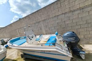 BARCA LADY 5.50 CON YAMAHA F40 GETL ANNO 2015