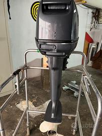 Motore fuoribordo yamaha e gommone