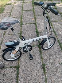 bicicletta elettrica pieghevole 