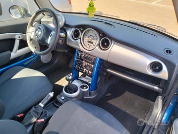 Mini Cooper 85 kW 2006 motore revisionato garanzia