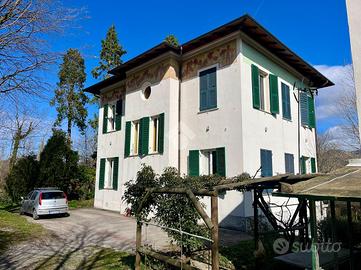 VILLA SINGOLA A BUSALLA