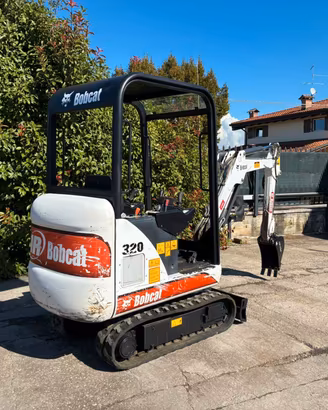 E268 - MINI ESCAVATORE 16 Q BOBCAT 320