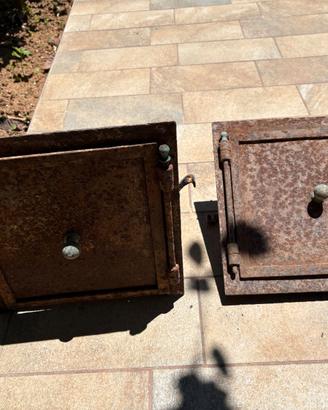 2 sportellini in ferro